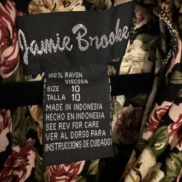 Short Sleeve Floral Jumpsuit Size 10 - Picture 7 of 16